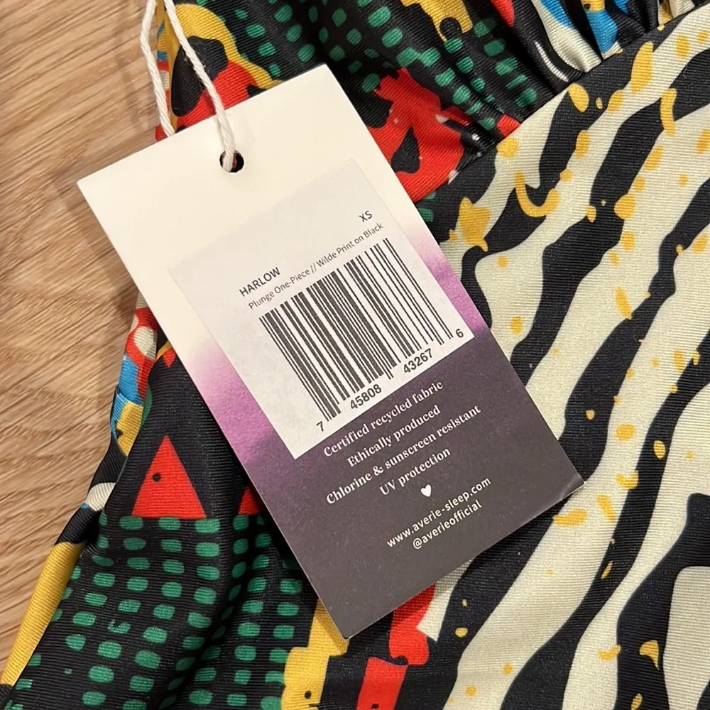 NWT Averie Harlow Plunge One Piece Ruffle Swimsuit | Wilde Print on Black - Picture 7 of 12